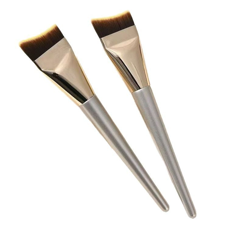 🏆Flash Sale⚡ 50K+ SOLD! 🏆Fish Tail Foundation Brush – Streak-Free, Soft & Lightweight for Flawless Application-#YUN7